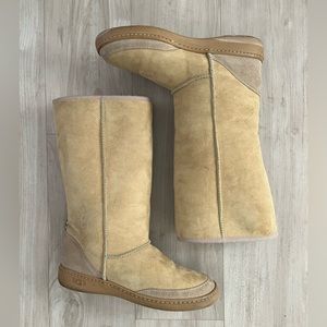 Ugg Tall Tasman Braid Cream Caramel, Vintage (Unisex, Size M 10/ Womens 11)